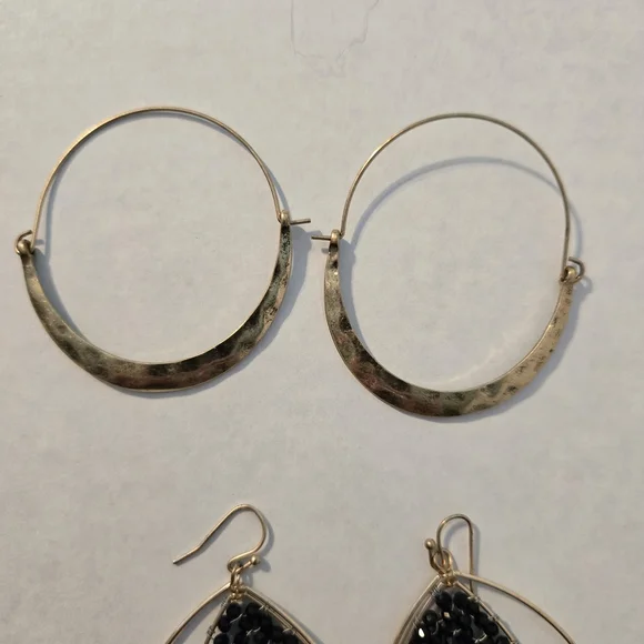 Assorted Earrings - Picture 6 of 9